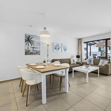 Casahost Bastian Boutique I Seaview Apartment Costa Teguise