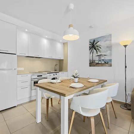 Casahost Bastian Boutique I Seaview * كوستا تاغيسي