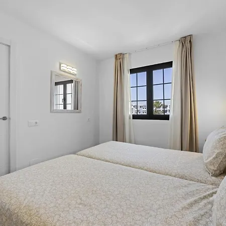 Casahost Bastian Boutique I Seaview Apartamento