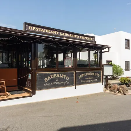 Apartment Casahost Bastian Boutique I Seaview Costa Teguise