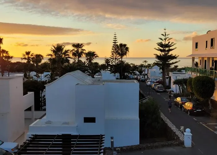 Casahost Bastian Boutique I Seaview Apartament *